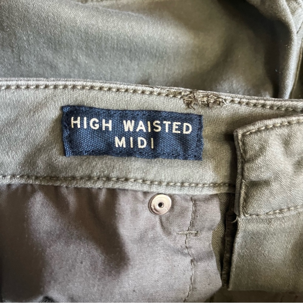 Aeropostale micro shorts 8 high waisted midi army green - Picture 4 of 8